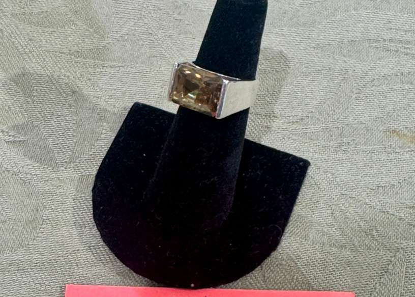SS Rectangle Green Ring