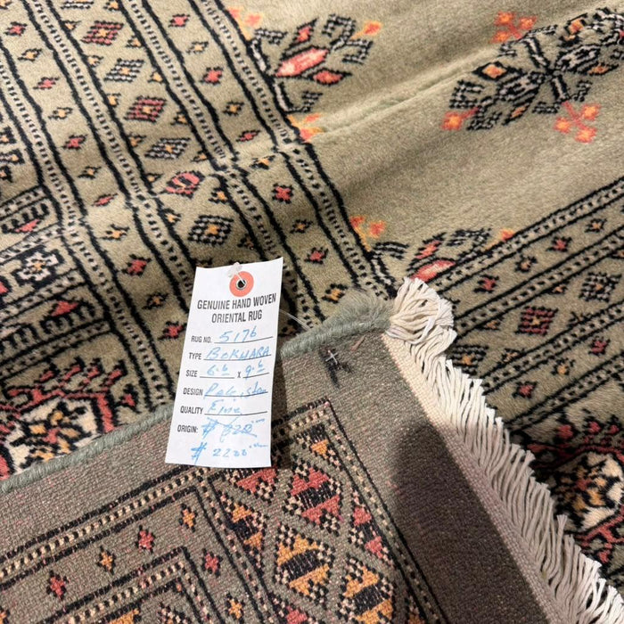 Hand-Knotted Pakistani Bokhara Rug – 100% Wool, 6' 6" x 9' 6"