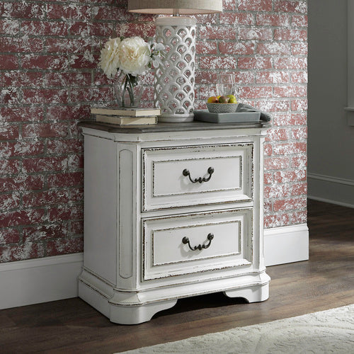 Magnolia Manor  Upholstered Sleigh Bedroom Set