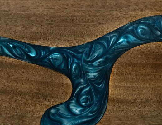 Zaphiro, Solid wood console