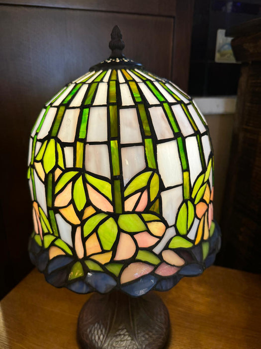 Tiffany style Stained glass Table Lamp