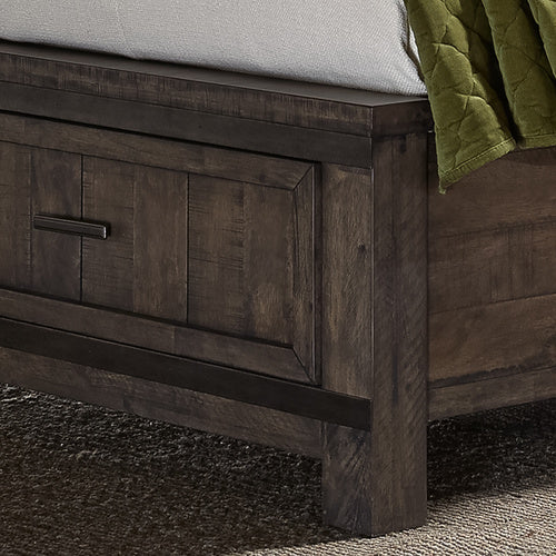 Thornwood Hills Bedroom Set