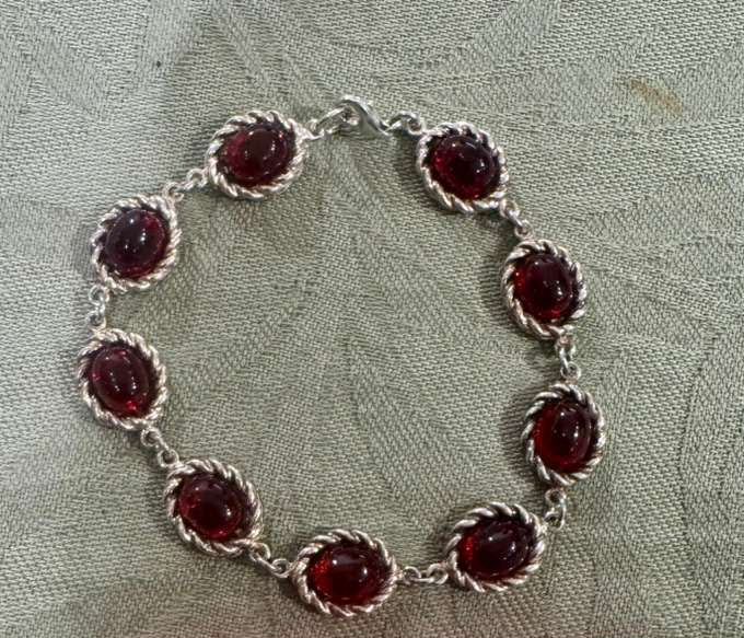 SS Amber Oval Bracelet – Elegant Silver with Amber Stones