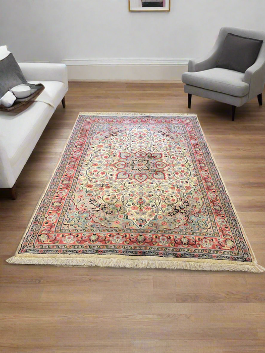 Hand-Knotted Pakistan Kashmiri Silk Wool Blend Rug, size 4' x 6' (y)