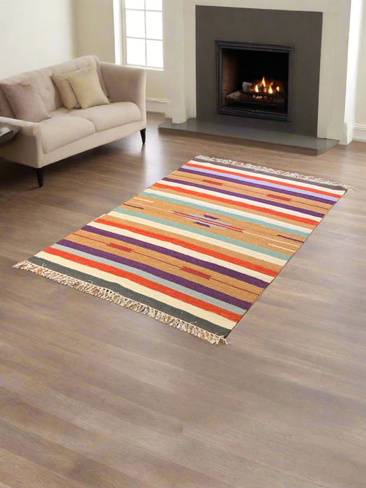 Handwoven Indian Kilim Rug – Geometric Navajo Design, size 4" x 5 ' 8"