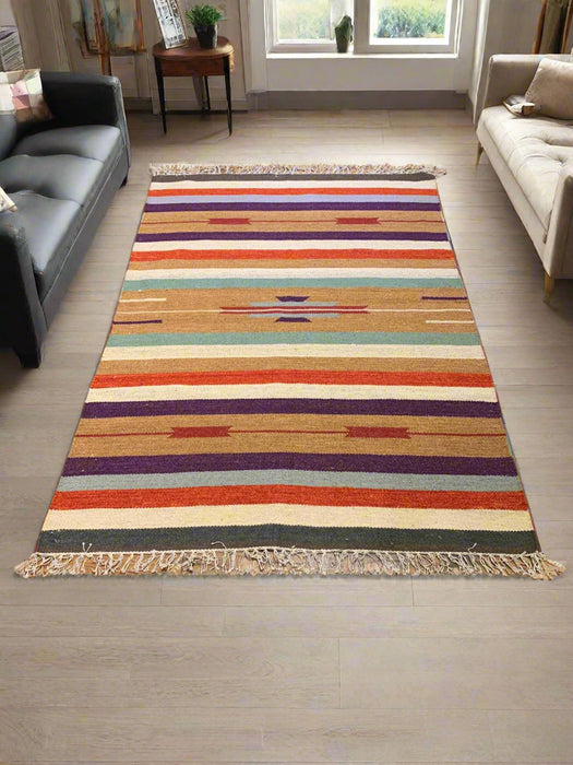 Handwoven Indian Kilim Rug – Geometric Navajo Design, size 4" x 5 ' 8"