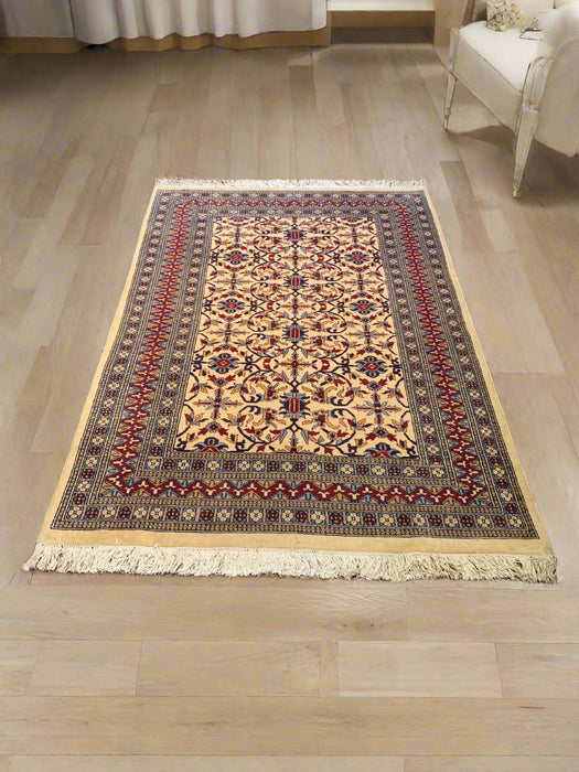 Hand-Knotted Pakistani Wool Rug, Tribal/Floral Design, size 4" x 5' 7"