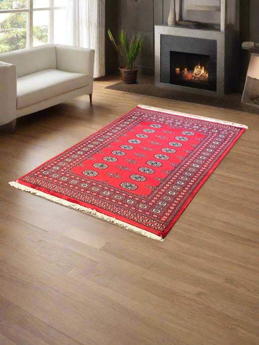 Hand-Knotted Pakistani Bokhara Rug – 100% Wool, size 4' x 6' (M)