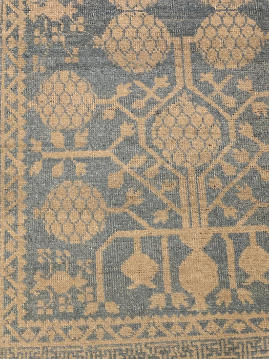 Khotan Pomegranate design Oriental Rug, size 4' x 6'