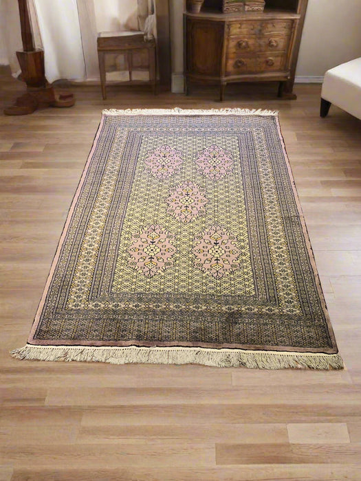 Hand-Knotted Pakistani Wool Rug, Tribal/Floral Design, size 4" x 5' 10"