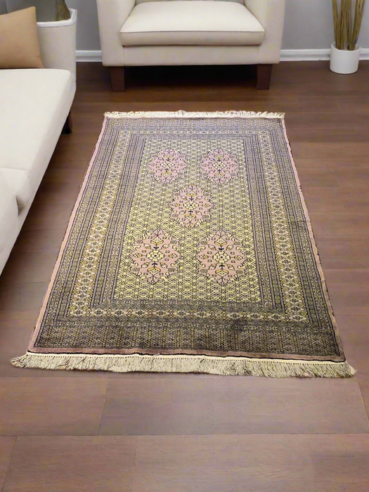 Hand-Knotted Pakistani Wool Rug, Tribal/Floral Design, size 4" x 5' 10"