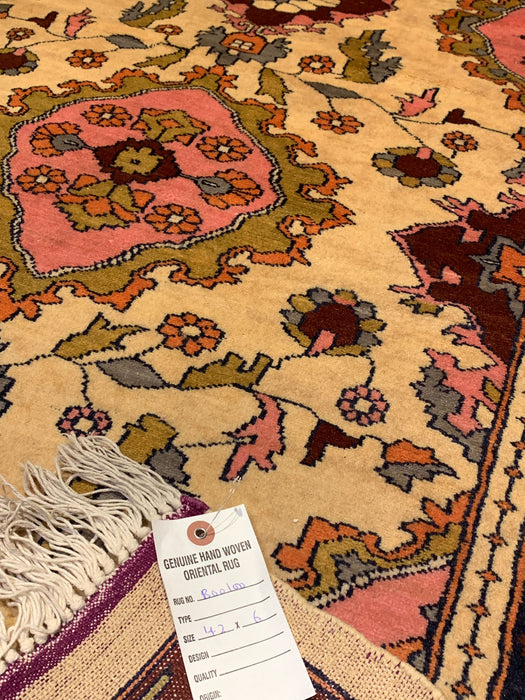 Hand-Knotted Pakistani Wool Rug, Tribal/Floral Design, size 4' 2" x 6"