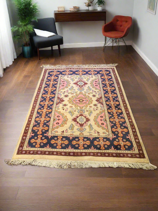 Hand-Knotted Pakistani Wool Rug, Tribal/Floral Design, size 4' 2" x 6"