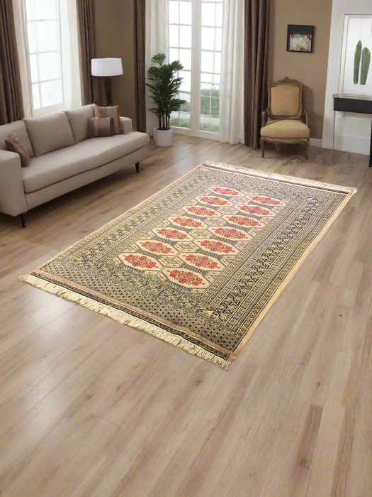 Hand-Knotted Pakistani Bokhara Rug – 100% Wool, size 4' 2" x 6"