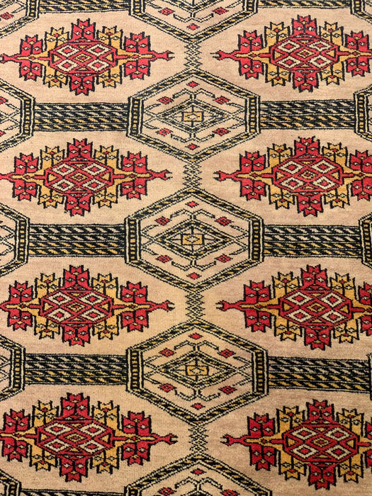Hand-Knotted Pakistani Bokhara Rug – 100% Wool, size 4' 2" x 6"