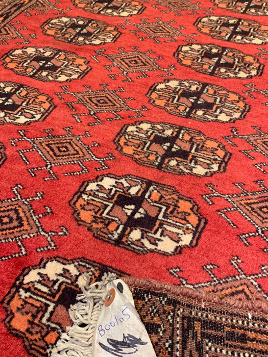 Hand-Knotted Pakistani Bokhara Rug – 100% Wool, size 4' 2" x 6"