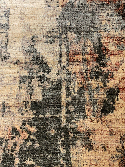 Persian-Inspired. Modern Defined. Turkish Made Rug, size 5" x 7' 7"