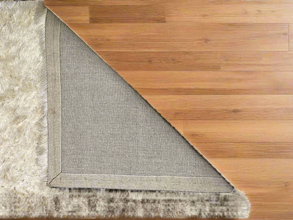 Persian-Inspired. Modern Defined. Turkish Made Rug, size 5' 2" x 7' 2"