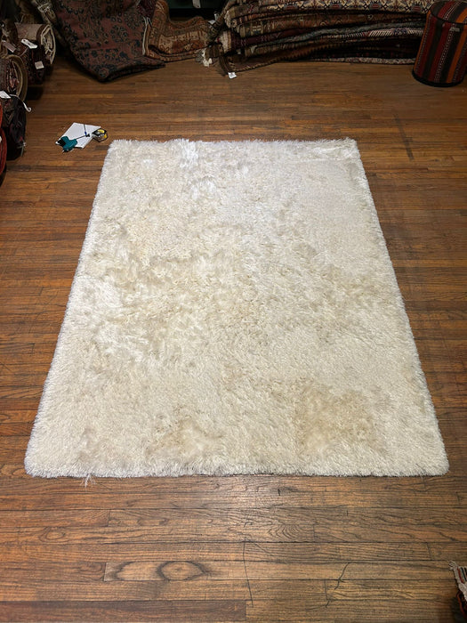 Persian-Inspired. Modern Defined. Turkish Made Rug, size 5' 2" x 7' 2"