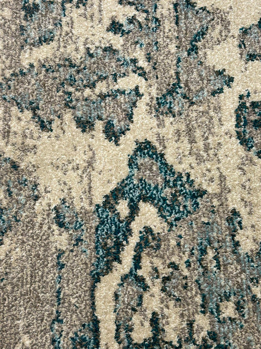 Persian-Inspired. Modern Defined. Turkish Made Rug, size 5' 1" x 7' 7"