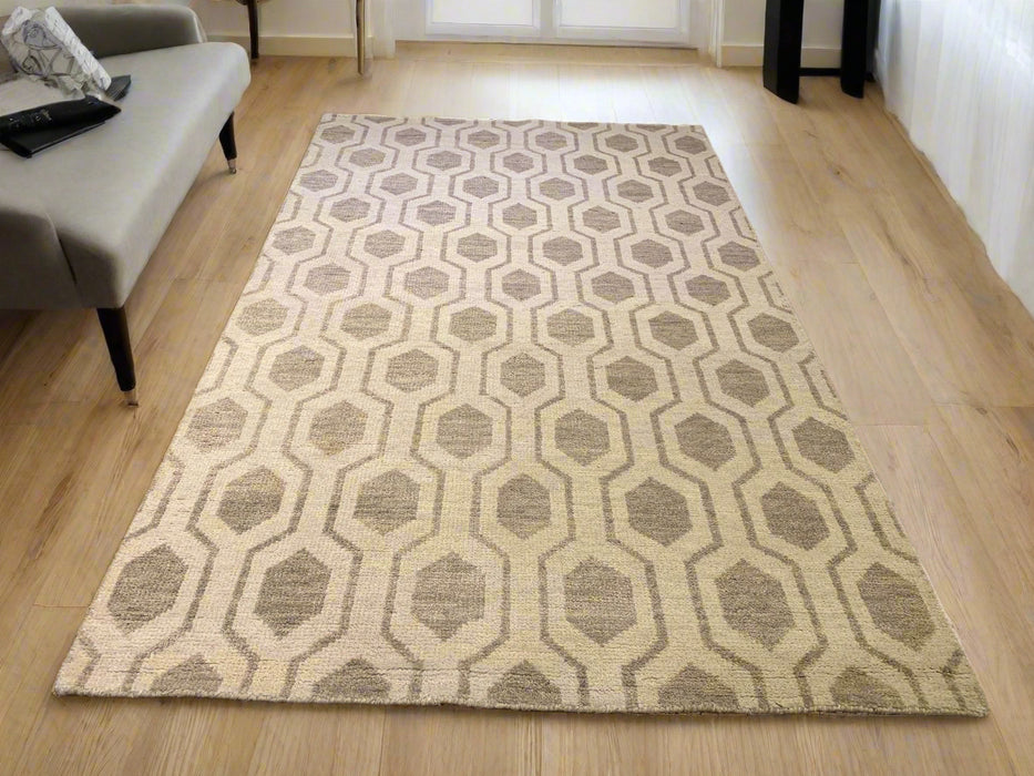 Persian-Inspired. Modern Defined. Turkish Made Rug, size 5" x 8"