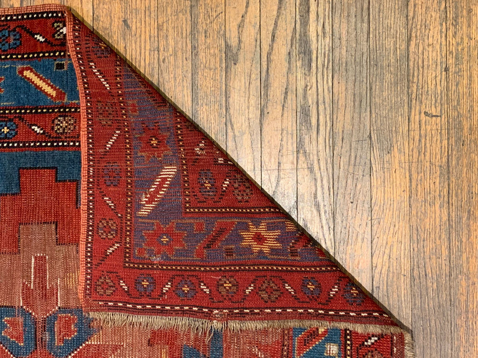 Antique Kazak Rug, circa 1910-1920. Size 4' 3" x 7' 4"