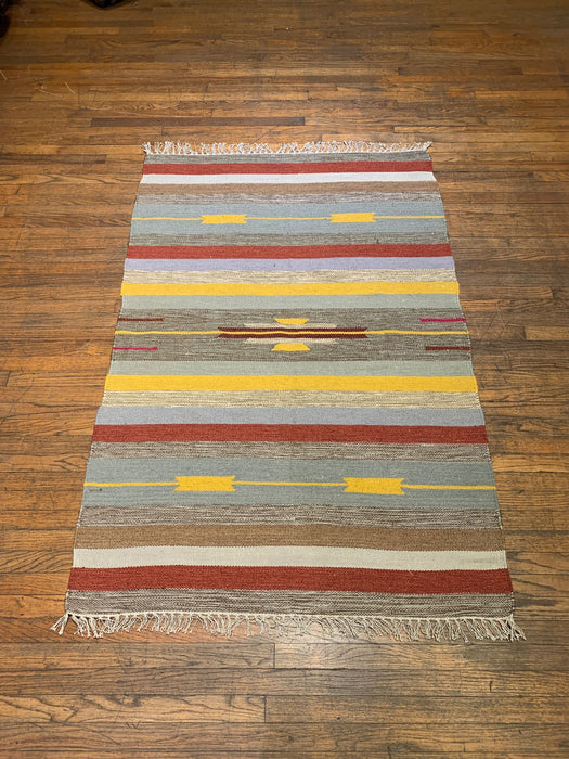 Handwoven Indian Kilim Rug – Geometric Navajo Design, size 4" x 6"