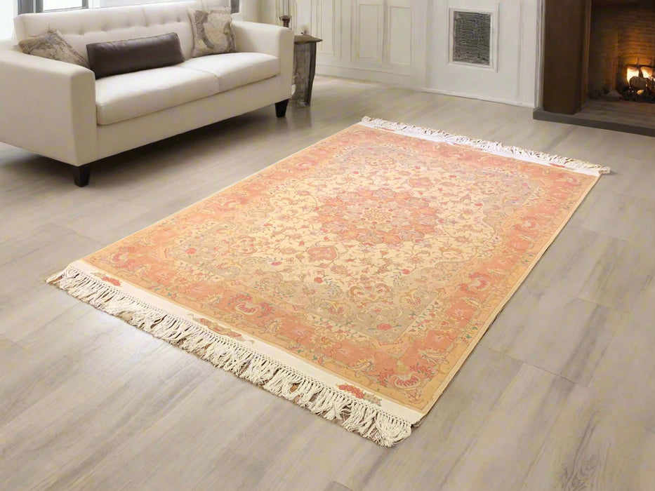 Exquisite 100% Silk Persian Design Rug – Elegant and Luxurious, size 4' 10" x 7"