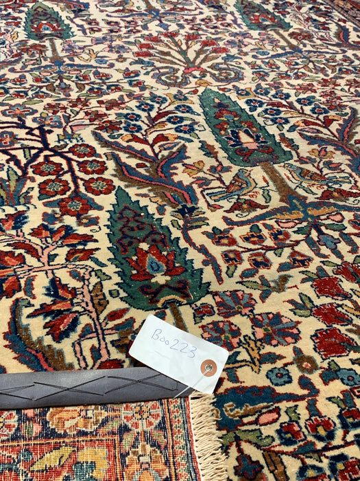 Timeless Beauty, Woven by Hand. Antique Persian Kashan Rug, size 4' 7" x 6' 6"  (F)