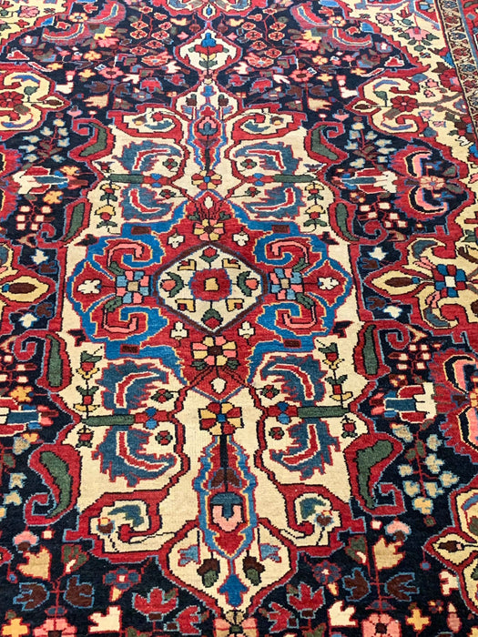 Timeless Beauty, Woven by Hand. Antique Persian Kashan Rug, size 4' 7" x 6' 10"  (F)