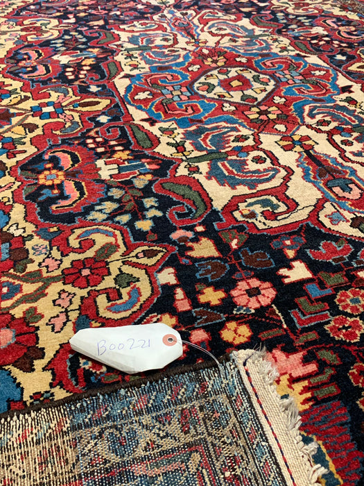 Timeless Beauty, Woven by Hand. Antique Persian Kashan Rug, size 4' 7" x 6' 10"  (F)