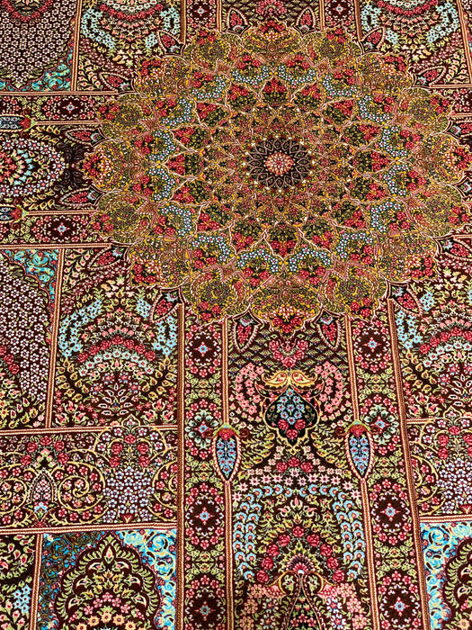 Exquisite 100% Silk Persian Design Rug – Elegant and Luxurious, size 4' 4" x 6' 7"