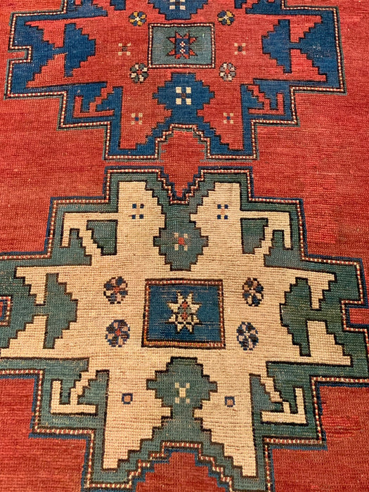 Antique Kazak Rug, circa 1910-1920. Size 4' 11" x 7' 11"