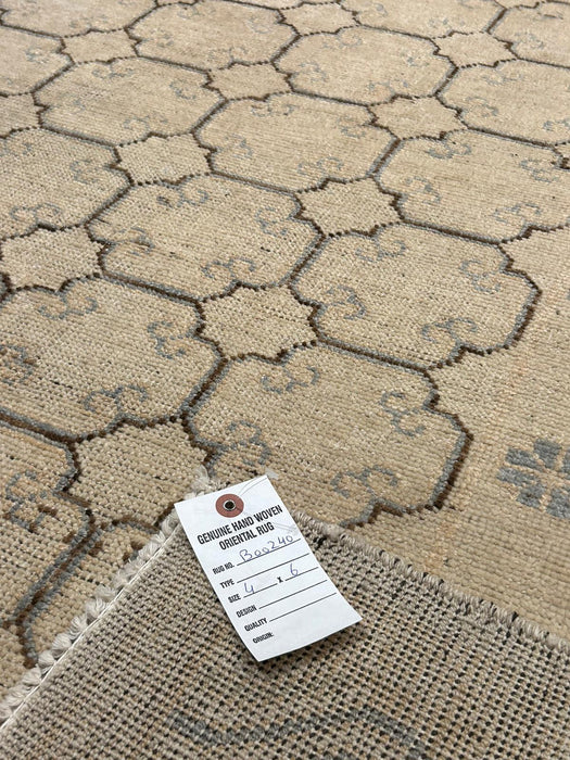 Khotan Pomegranate design Oriental Rug, size 4' x 6'