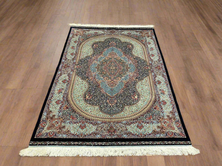 Exquisite 100% Silk Persian Design Rug – Elegant and Luxurious, size 3' 10" x 5' 8"  (H)