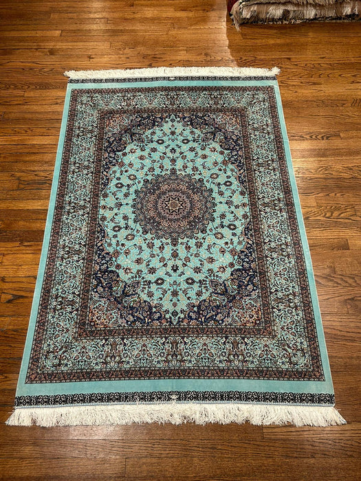Exquisite 100% Silk Persian Design Rug – Elegant and Luxurious, size 4" x 6" (H)