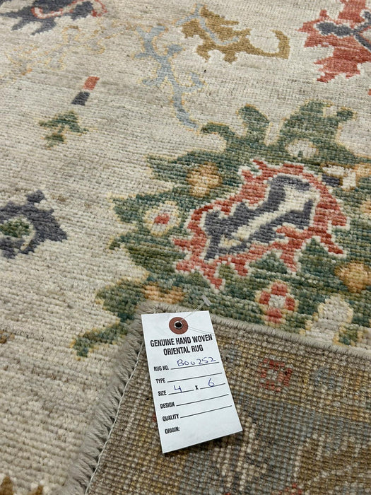 Hand-Knotted Sultanabad Vegetable-Dyed Wool Rug, 4" x 6"