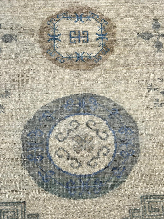 Khotan Pomegranate design Oriental Rug, size 4" x 5' 9" (D)