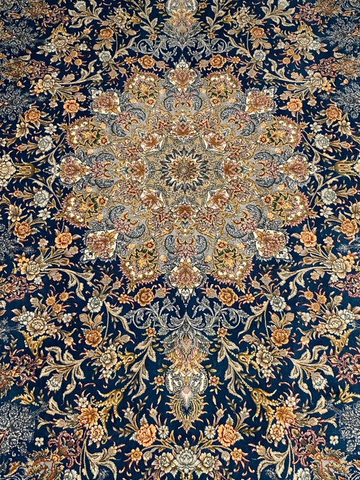 Exquisite 100% Silk Persian Design Rug – Elegant and Luxurious, size 4" x 6"  (H)