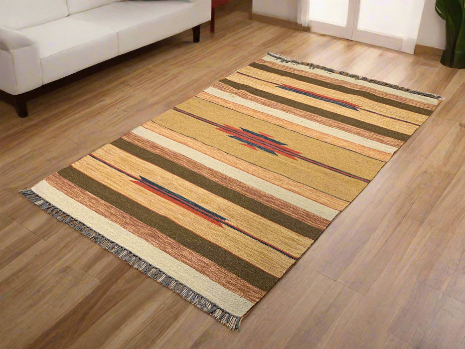 Handwoven Indian Kilim Rug – Geometric Navajo Design, size 3' 9" x 6"