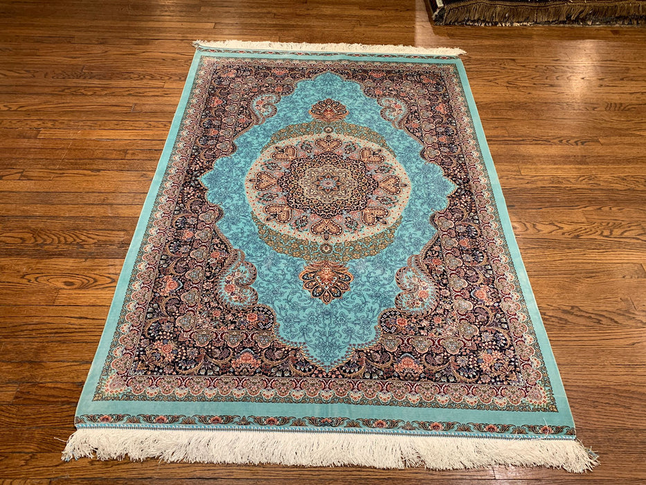 Exquisite 100% Silk Persian Design Rug – Elegant and Luxurious, size 4" x 6" (H)