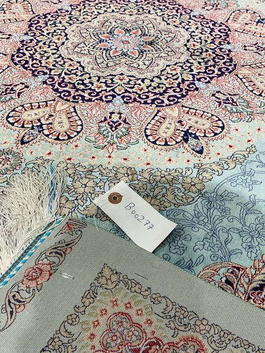 Exquisite 100% Silk Persian Design Rug – Elegant and Luxurious, size 4" x 6" (H)