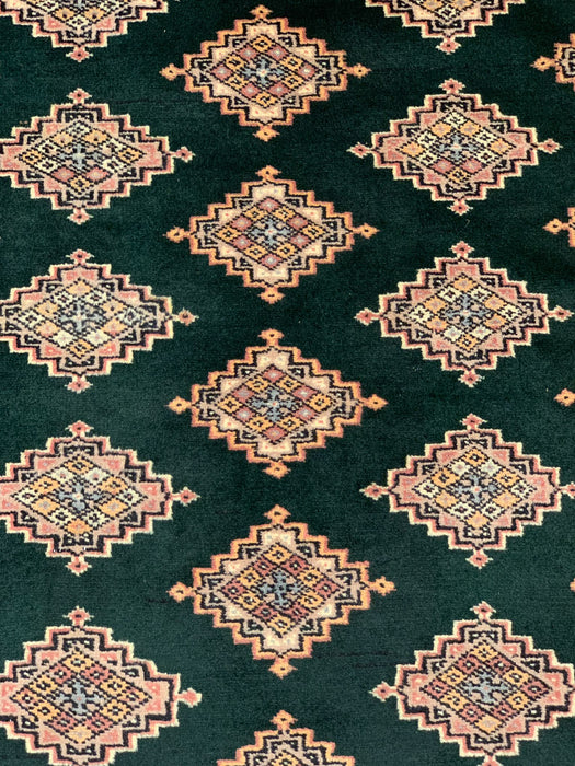 Hand-Knotted Pakistani Bokhara Rug – 100% Wool, 3' 3" x 4' 7" (M)