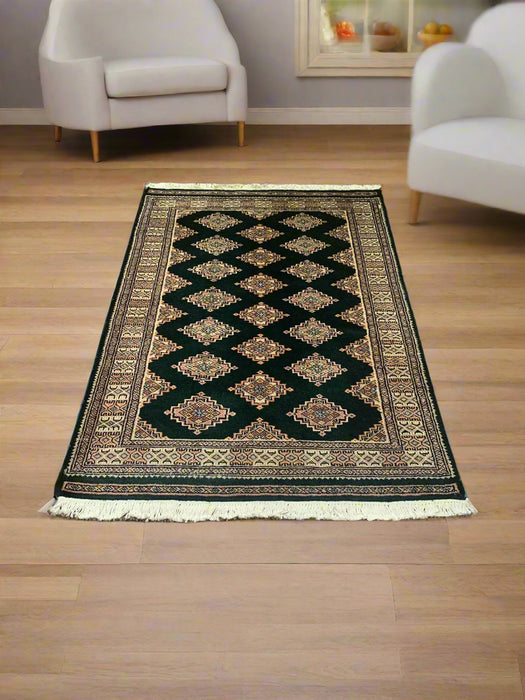 Hand-Knotted Pakistani Bokhara Rug – 100% Wool, 3' 3" x 4' 7" (M)