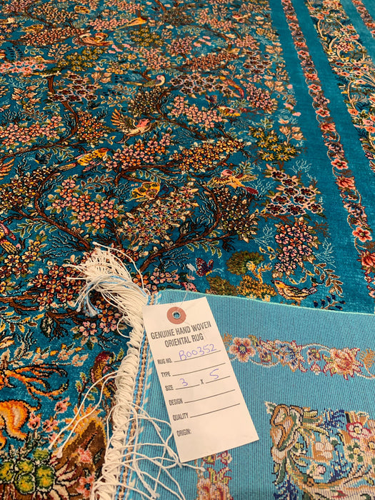 Exquisite 100% Silk Persian Design Rug – Elegant and Luxurious, size 3" x 5" (H)