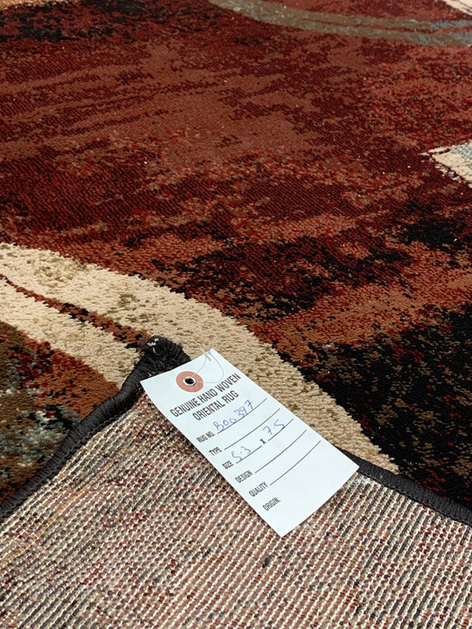 Persian-Inspired. Modern Defined. Turkish Made Rug, size 5' 3" x 7' 5" (O)