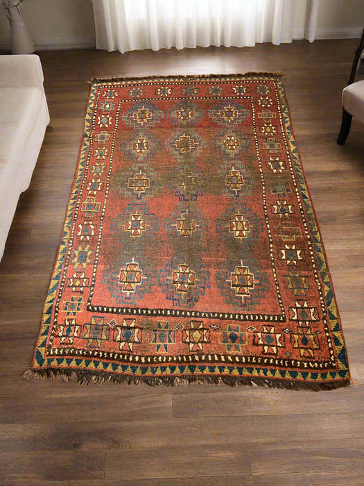 Antique kirgiz Rug, circa 1910-1920. 5' 2" x 8' 1"