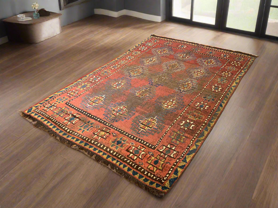 Antique kirgiz Rug, circa 1910-1920. 5' 2" x 8' 1"