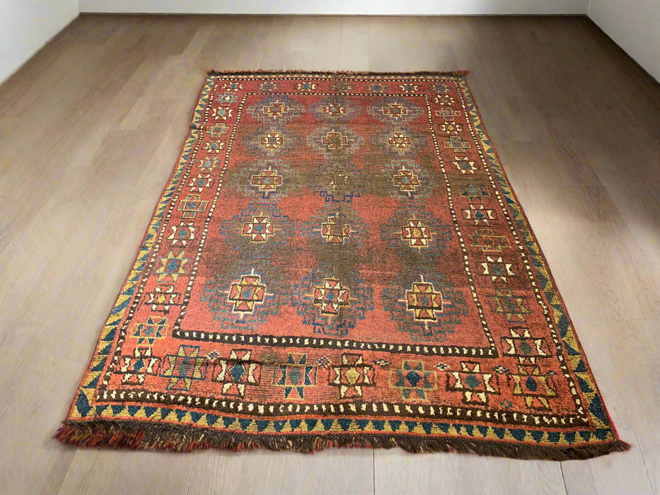 Antique kirgiz Rug, circa 1910-1920. 5' 2" x 8' 1"