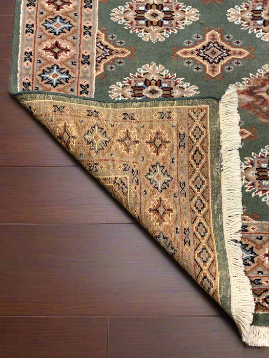 Hand-Knotted Pakistani Wool Rug, Tribal/Floral Design, size 3' 1" x 5' 2" (N)